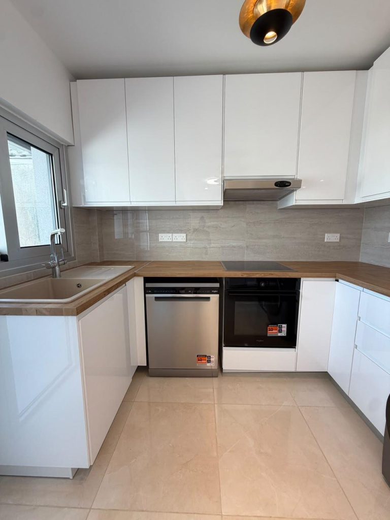 2-bed furnished apartment in Agios Athanasios, Limassol photo 8