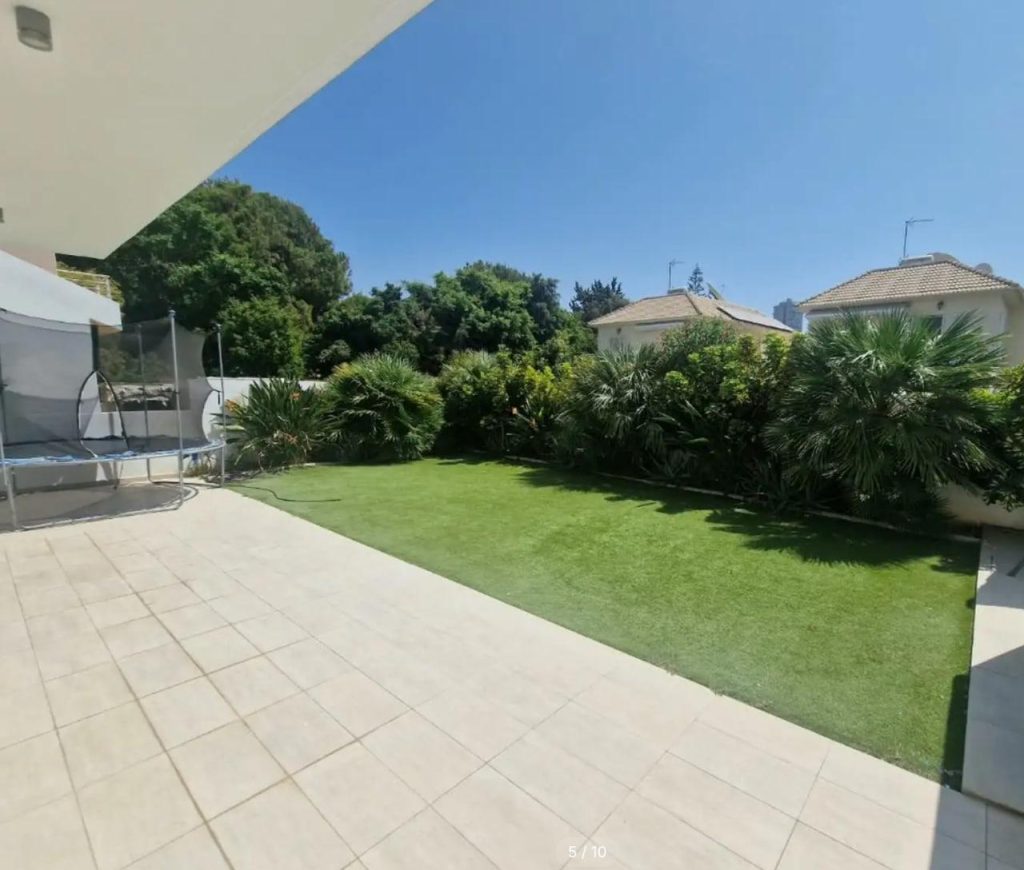 3-bed detached house with garden in Potamos Germasogeias photo 6