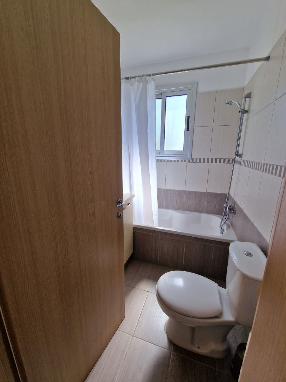 3 Bedroom Apartment for Rent in Germasogeia, Limassol District