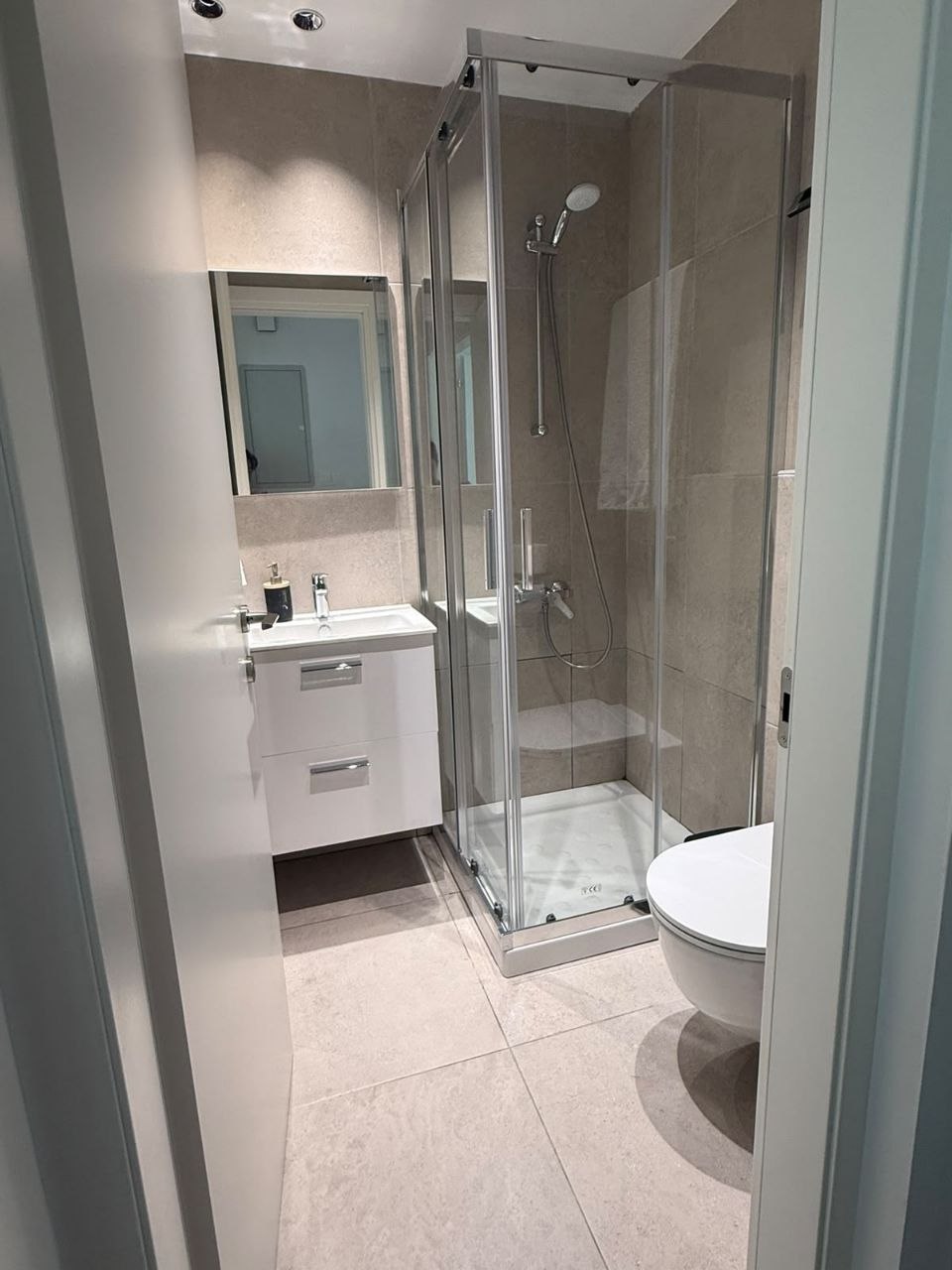 3 Bedroom Apartment for Rent in Limassol – Neapolis
