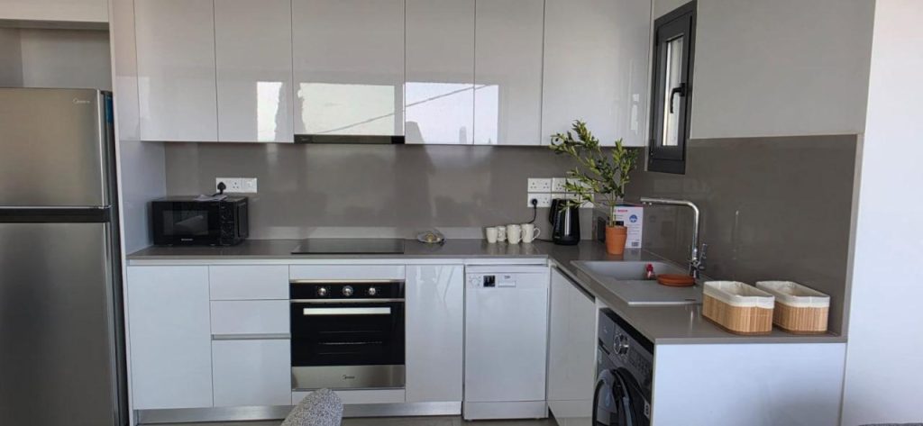 2-bed furnished apartment with sea view in Agios Athanasios photo 5