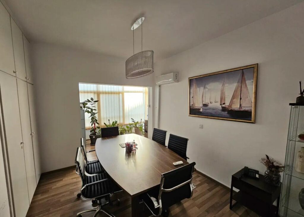 4-room apartment for rent in Agia Zoni, Limassol photo 5