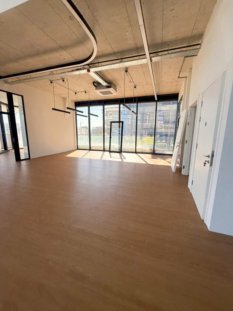 399m² office for rent in Mesa Geitonia, Limassol photo 2