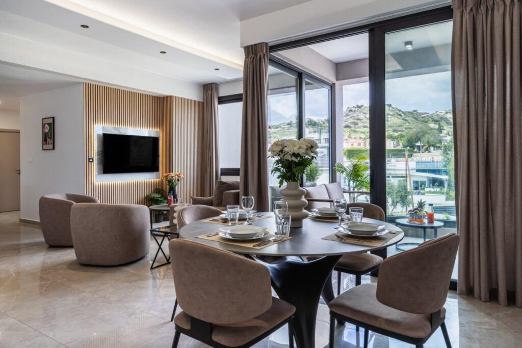 2-bed furnished apartment with pool in Agios Tychonas photo 7