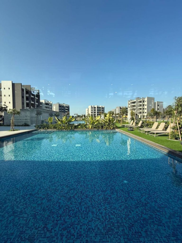 2-bed penthouse with pool in Zakaki, Limassol photo 2