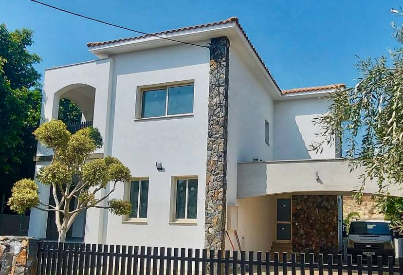 5 Bedroom House for Rent in Agios Tychonas, Limassol District