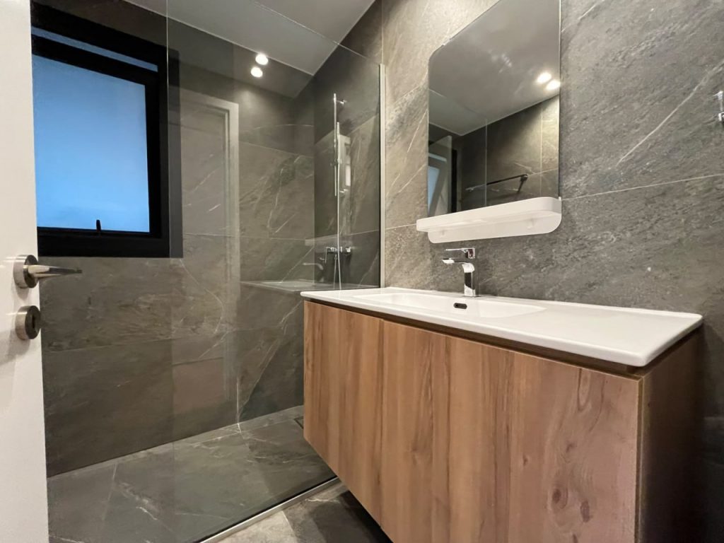2-bed apartment with sea view in Panthea, Limassol photo 3