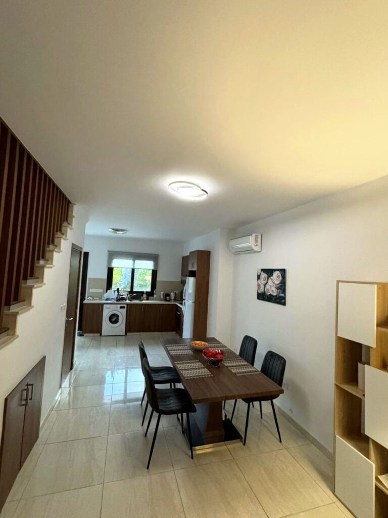 2-bed townhouse with garden in Coral Bay, Paphos photo 4