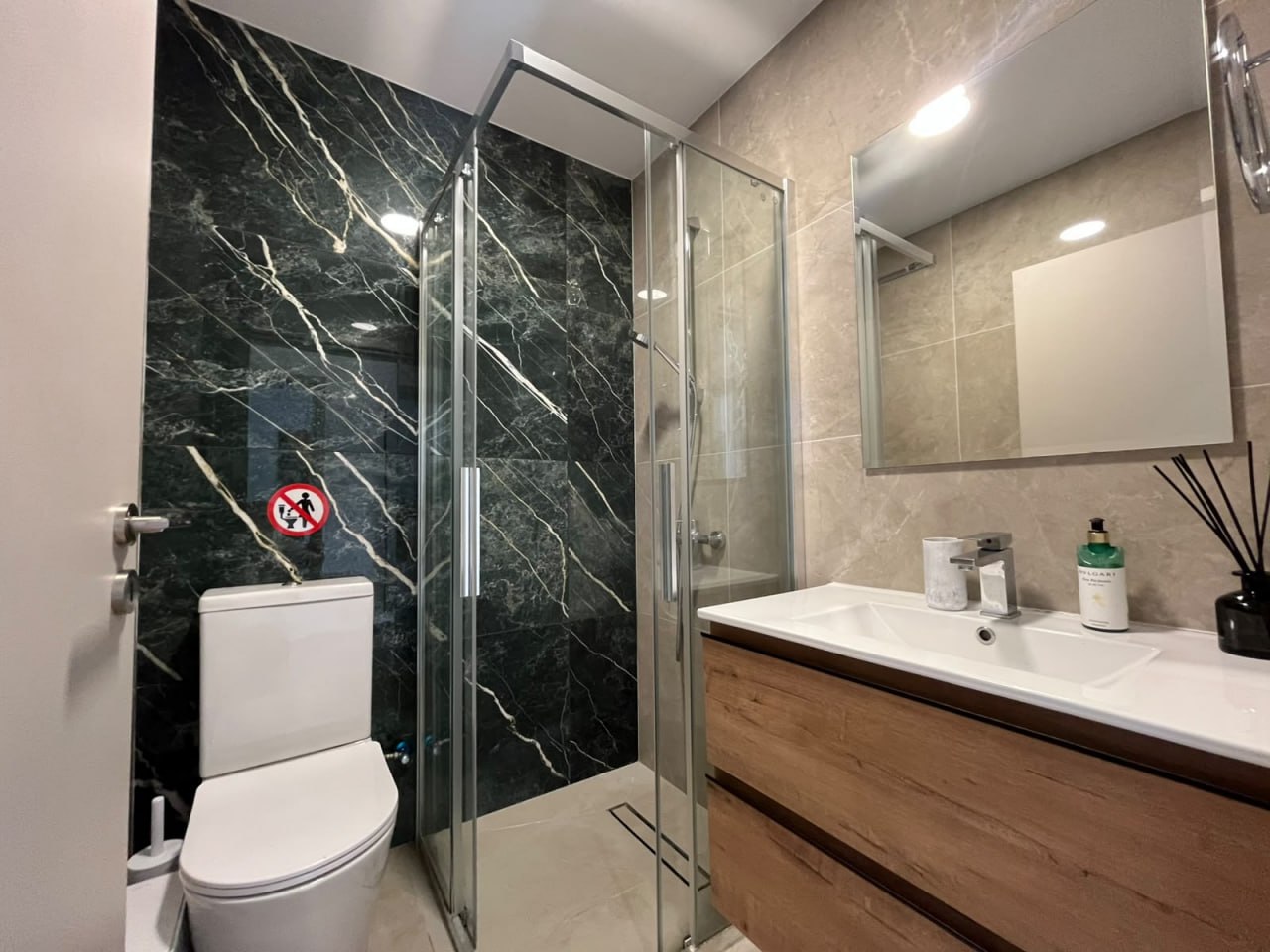 2 Bedroom Apartment for Rent in Agios Tychonas, Limassol District