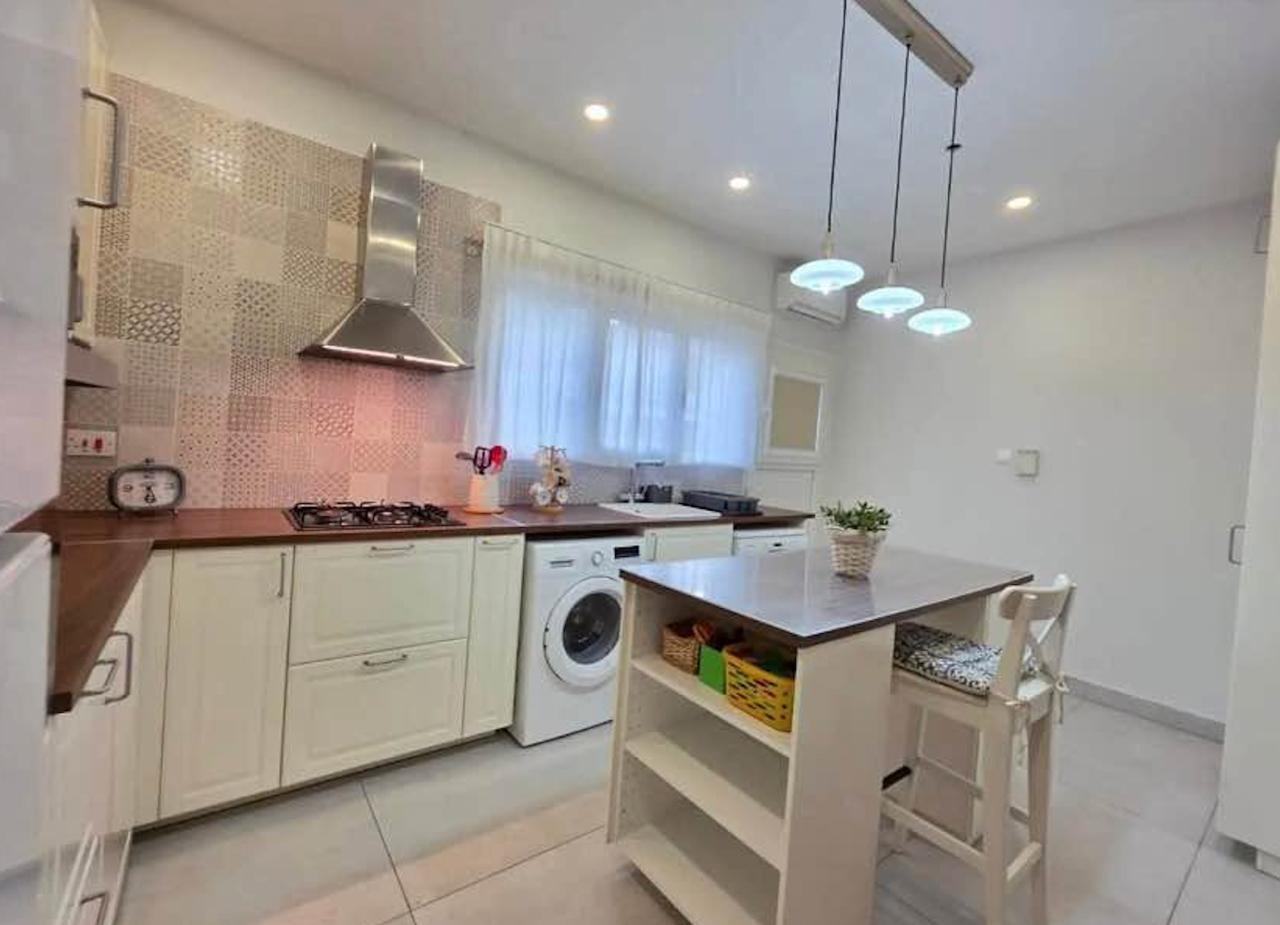 2 Bedroom House for Rent in Limassol – Neapolis