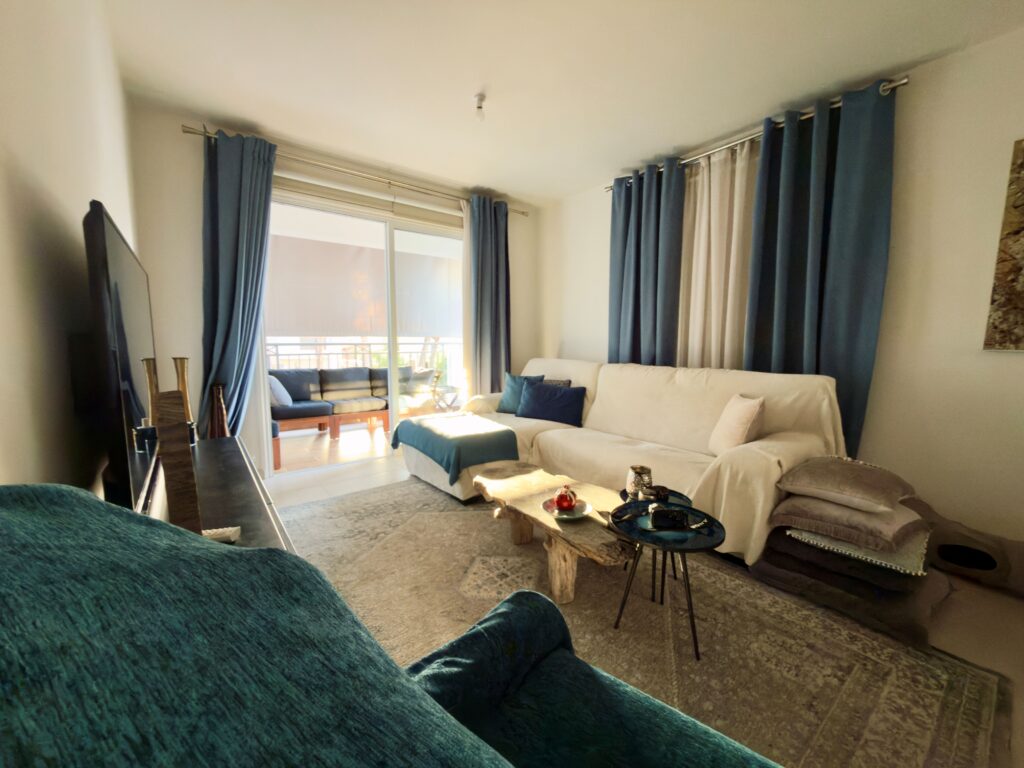 2-bed apartment with pine views near University of Nicosia photo 2