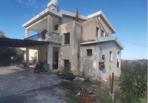House in Argaka, Paphos