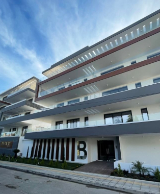 Plus 12 Residence